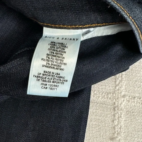 Jeans - Picture 2 of 4